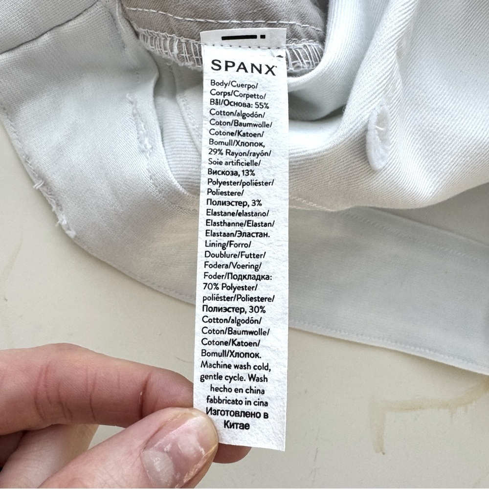 SPANX Stretch Twill Shorts size XL white - Picture 13 of 13